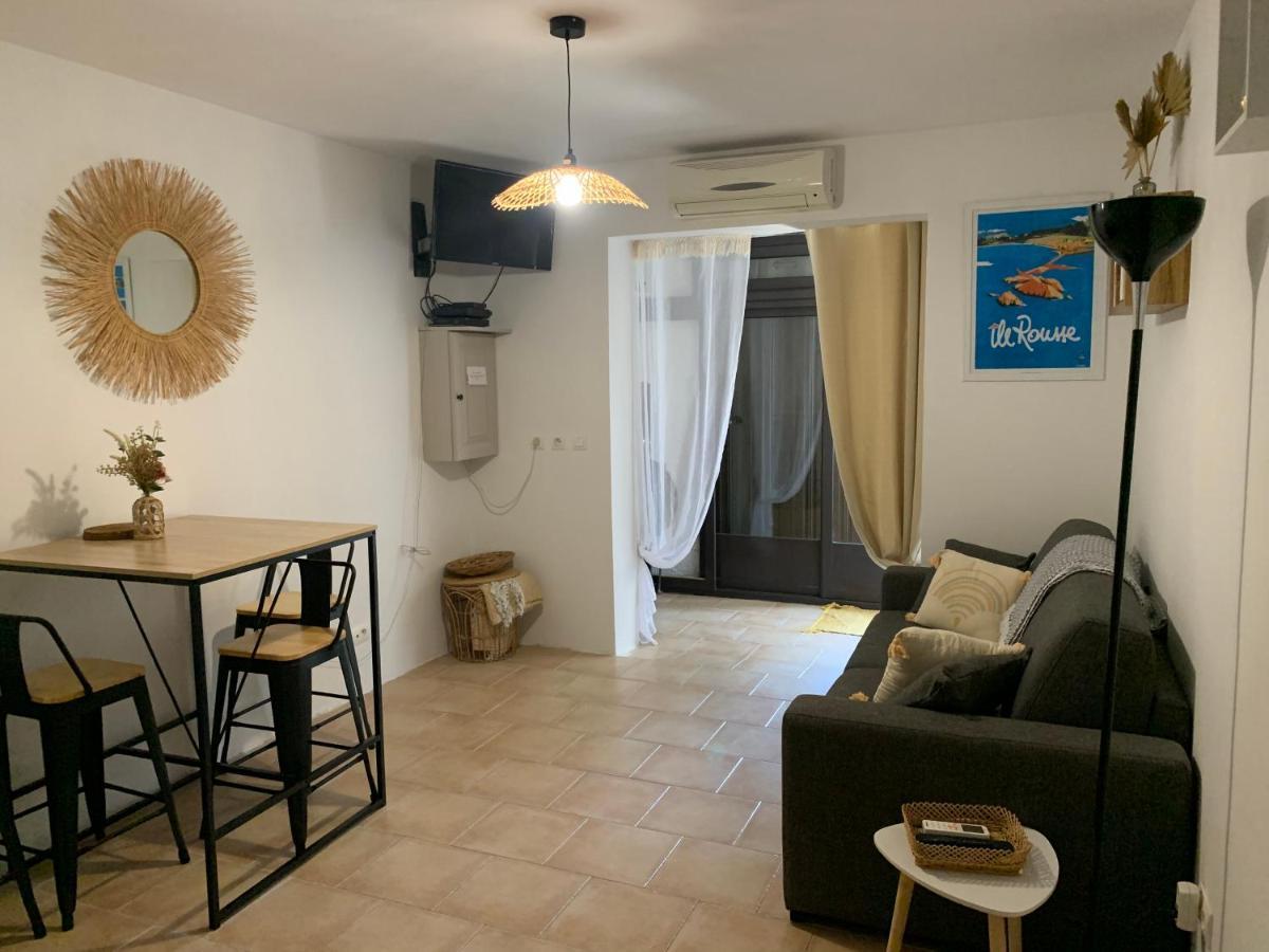 Studio Tout Equipe De 27M2, A 100M De La Mer, Et 500M Des Commerces Algajola  Eksteriør billede